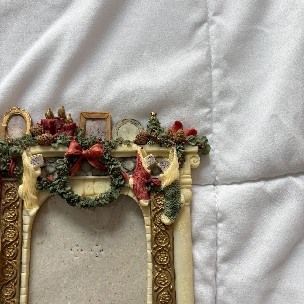 Vintage Christmas Fireplace Resin Picture Frame Holiday Decor Stockings Mantel